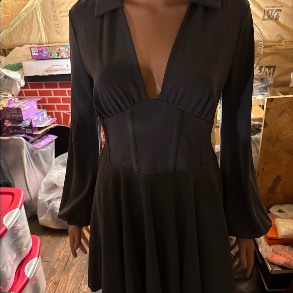 Women’s ASOS Gray Long Sleeve Dress with Deep V-Neck Size 6 NWT